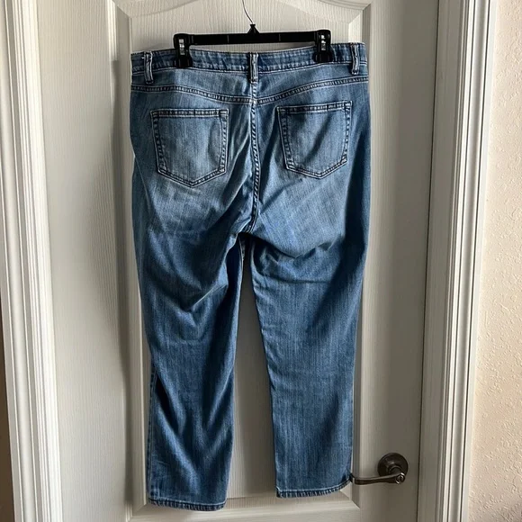 Lt Denim Crop Jeans-Size 12 - Picture 2 of 3